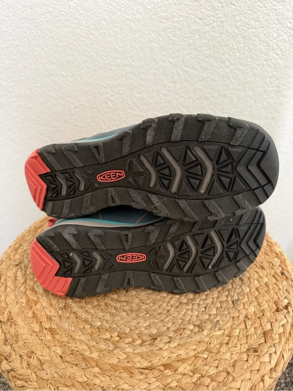 Keen Kids Blue and Coral Waterproof Hiking Boots Size 4